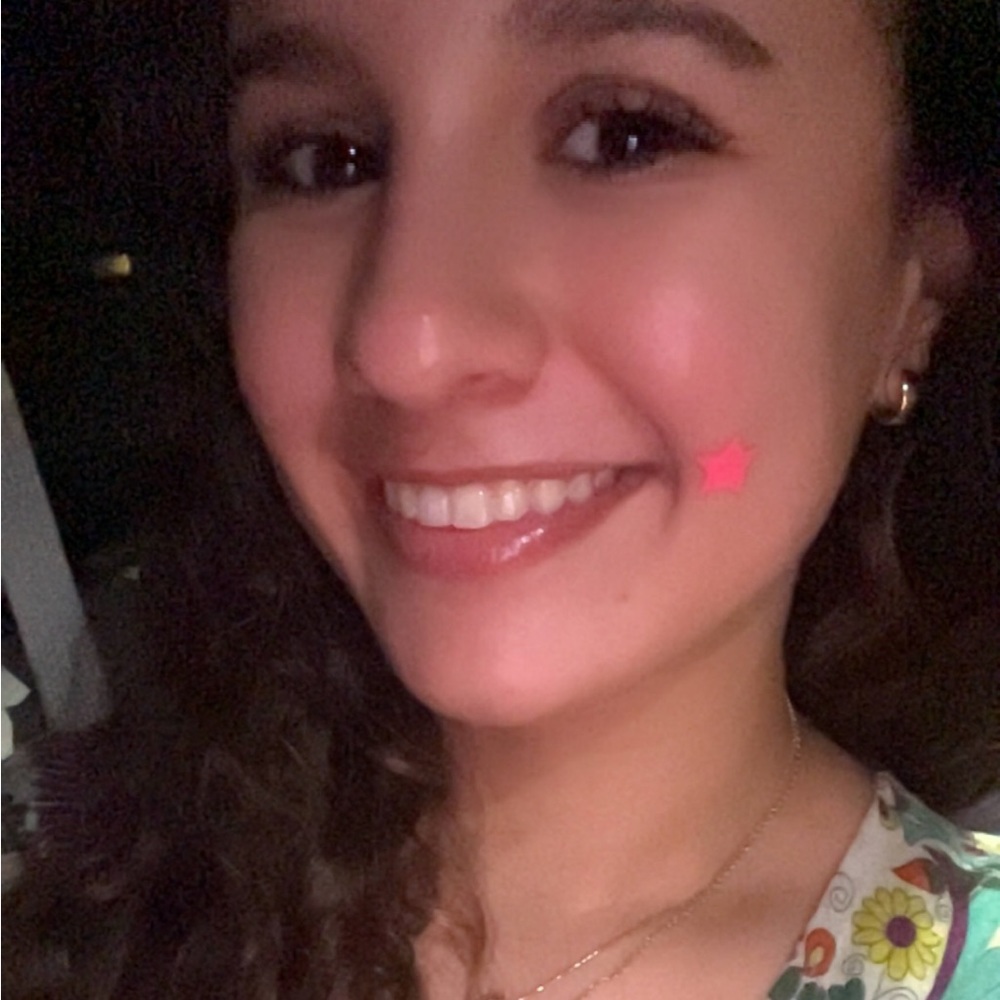 Meet your Posher, Emmanuelle